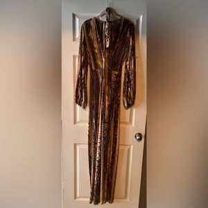 NWWT LEOPARD PRINT JUMSUIT,Sz M, super stretchy